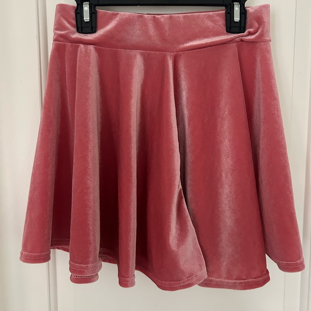 Charming Velvet Skirt in Soft Pink
